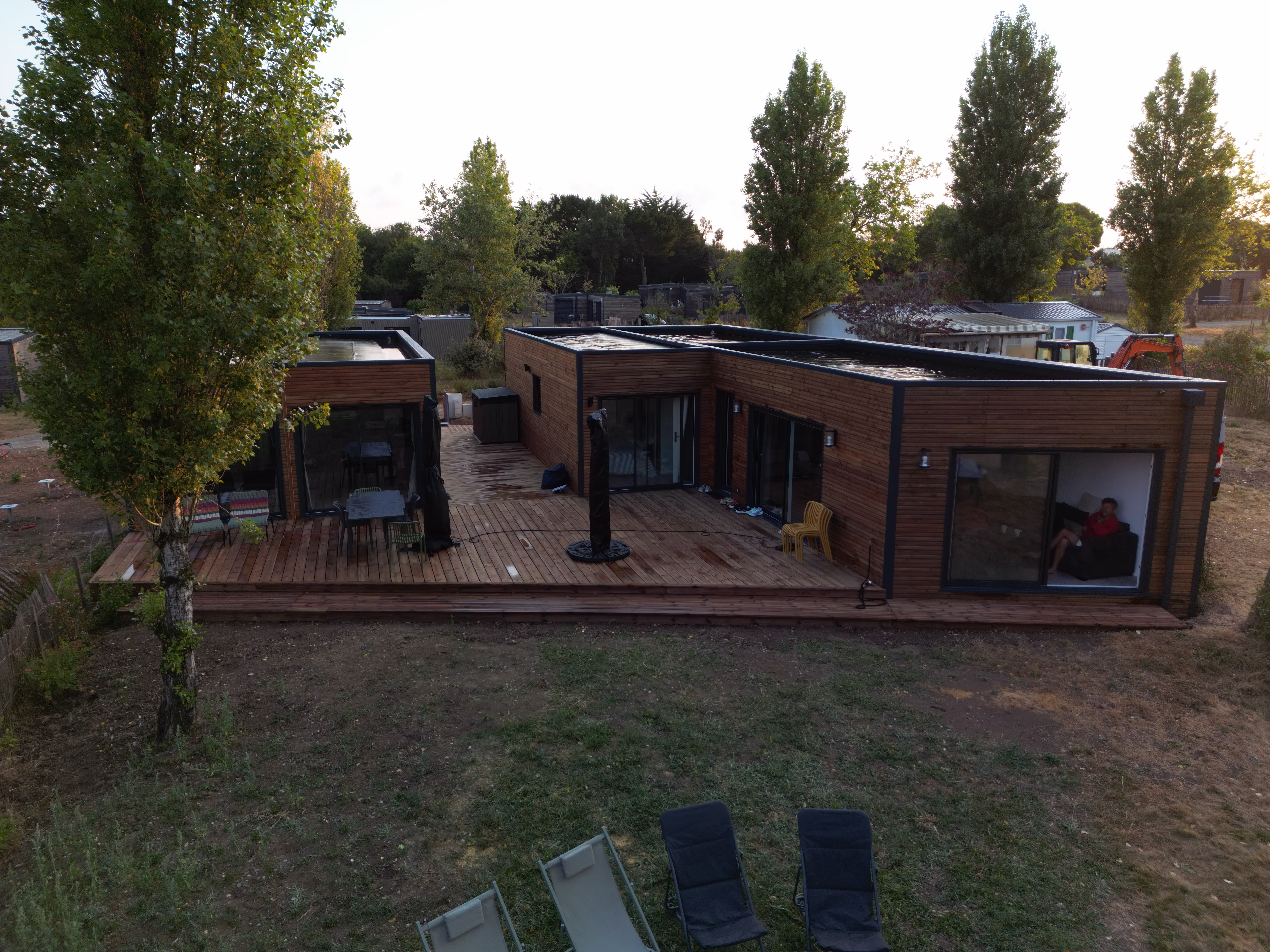 Façade des deux cottages face à la mer